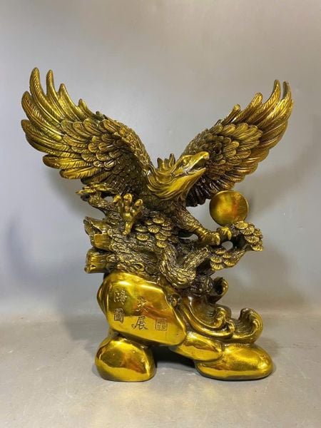 Quà tặng sếp :Tượng Đại Bàng bằng đồng Cao 40 ngang 37 sâu 12.5 nặng 9.7 kg