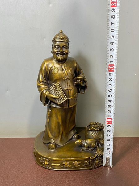 Tượng Quản gia cao 30 nặng 2,5 kg