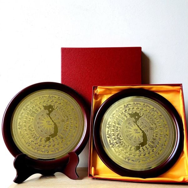 Quà lưu niệm: Tranh đĩa Mặt trống đồng lưu niệm
