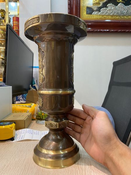 Ống đựng hương bằng đồng hun