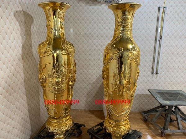 Đôi lộc bình bằng đồng đỏ dát vàng nano 1m2 nặng 150kg