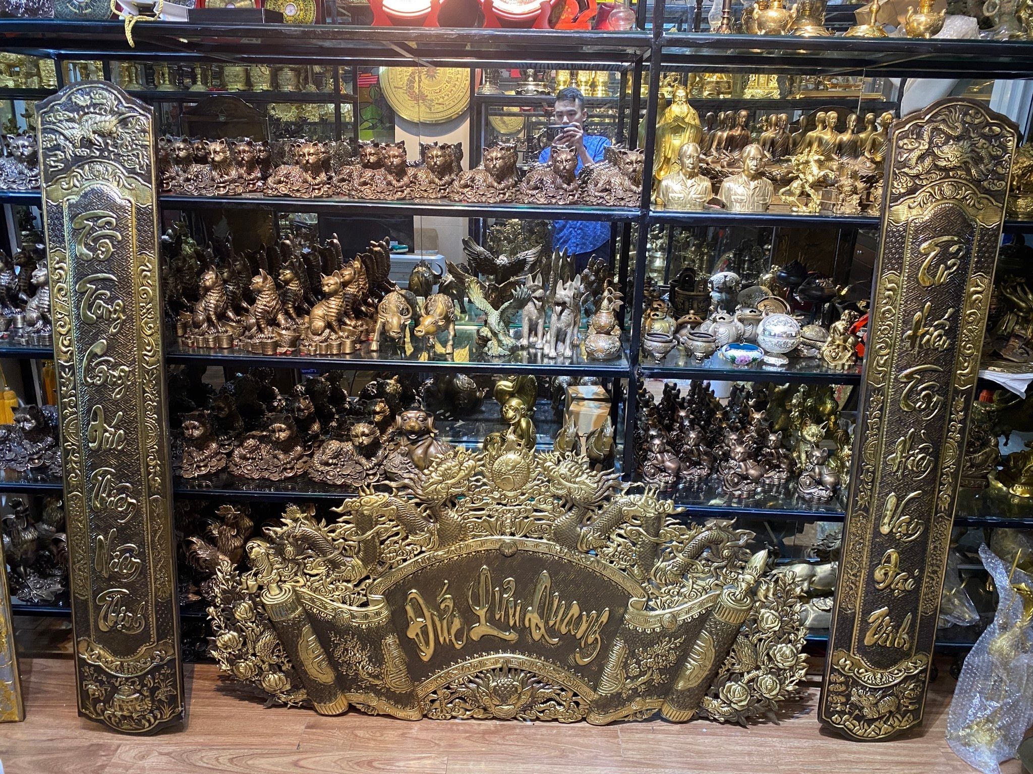 Cuốn thư câu đối bằng đồng 1m55 dày 6zem