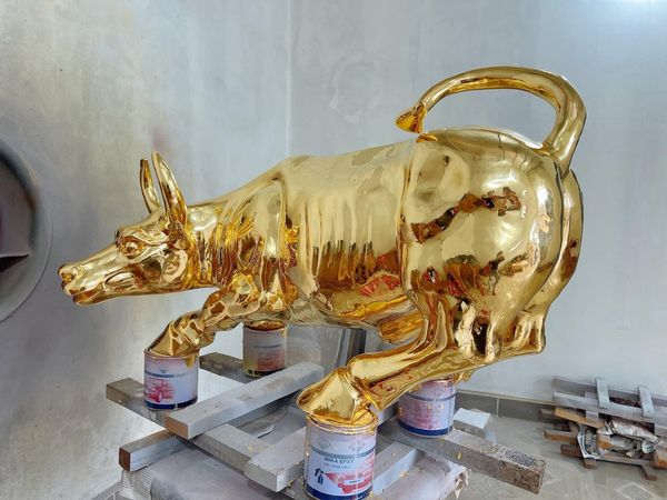 Trâu vàng bằng đồng dát vàng 24k cỡ đại