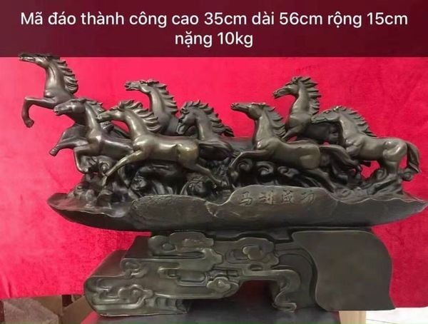 Tượng bát mã truy phong cao 35 dài 56 ngang 15 nặng 10kg màu nâu