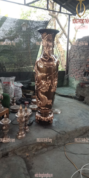 Lộc bình bằng đồng đỏ 1m73 nặng 3 tạ đồng đỏ