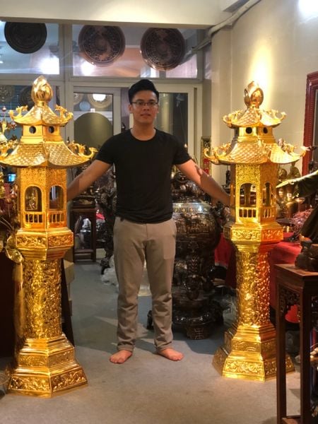 Đèn thờ bằng đồng 1m73 nặng 2,5 tạ đồng đỏ dát vàng 24k
