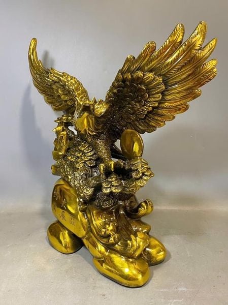 Quà tặng sếp :Tượng Đại Bàng bằng đồng Cao 40 ngang 37 sâu 12.5 nặng 9.7 kg