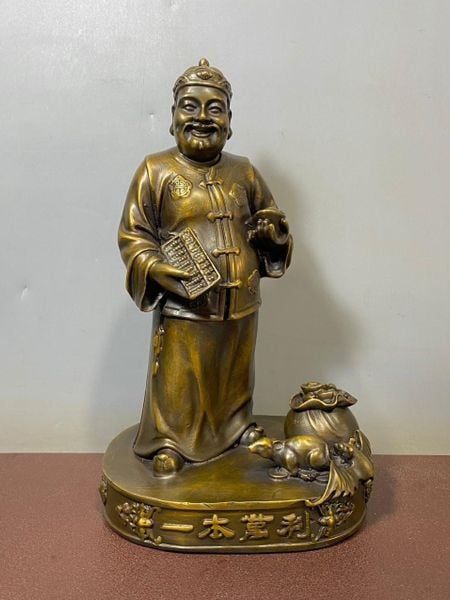 Tượng Quản gia cao 30 nặng 2,5 kg