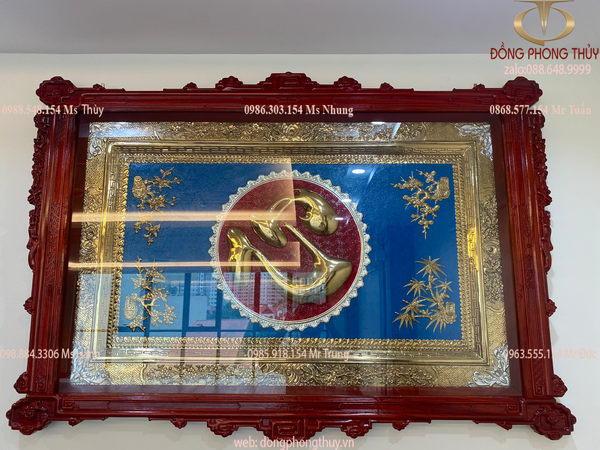 Tranh mạ vàng chữ tâm bằng đồng