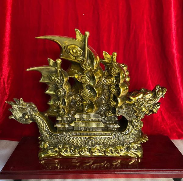 Thuyền rồng bằng đồng nặng 11kg