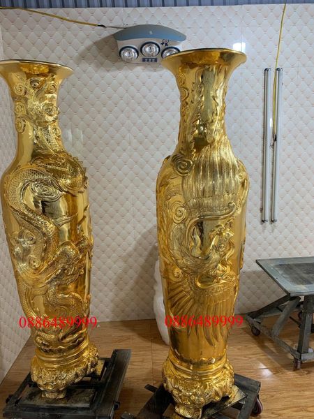 Đôi lộc bình bằng đồng đỏ dát vàng nano 1m2 nặng 150kg