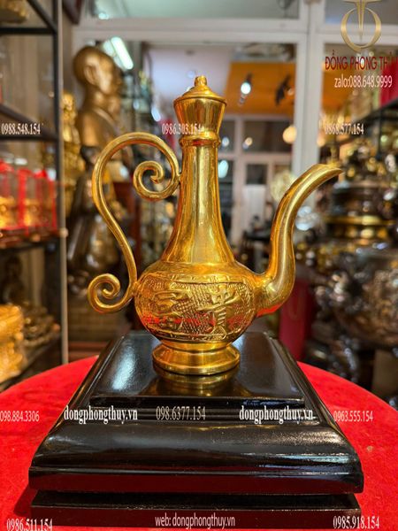 Ấm thờ bằng đồng dát vàng 24k