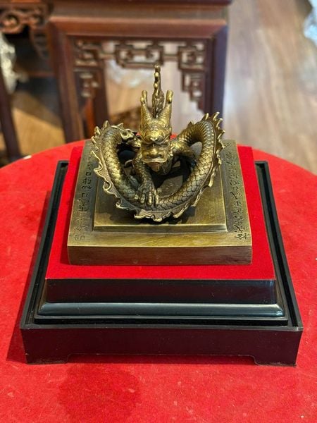 Ấn rồng hoàng đế chi bảo bằng đồng