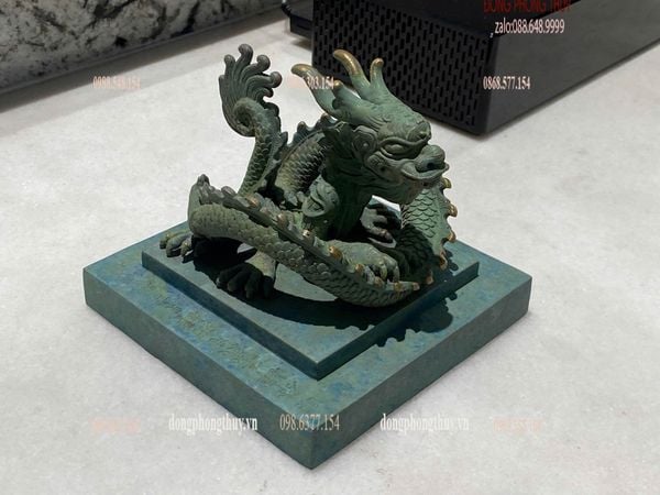 Ấn rồng Hoàng Đế Chi Bảo bằng đồng tem xanh