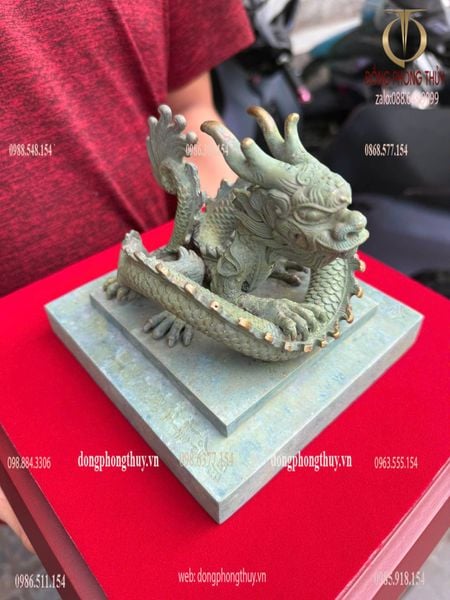 Ấn rồng Hoàng Đế Chi Bảo bằng đồng màu xanh khoáng