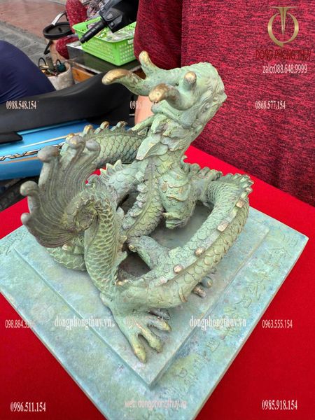 Ấn rồng Hoàng Đế Chi Bảo bằng đồng màu xanh khoáng