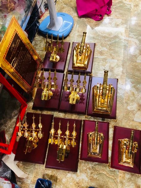 Quà tặng sếp Mô hình tên lửa cao 21 dài 22cm