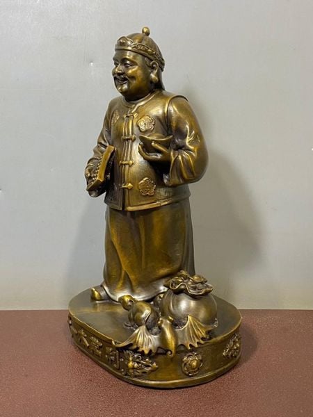 Tượng Quản gia cao 30 nặng 2,5 kg