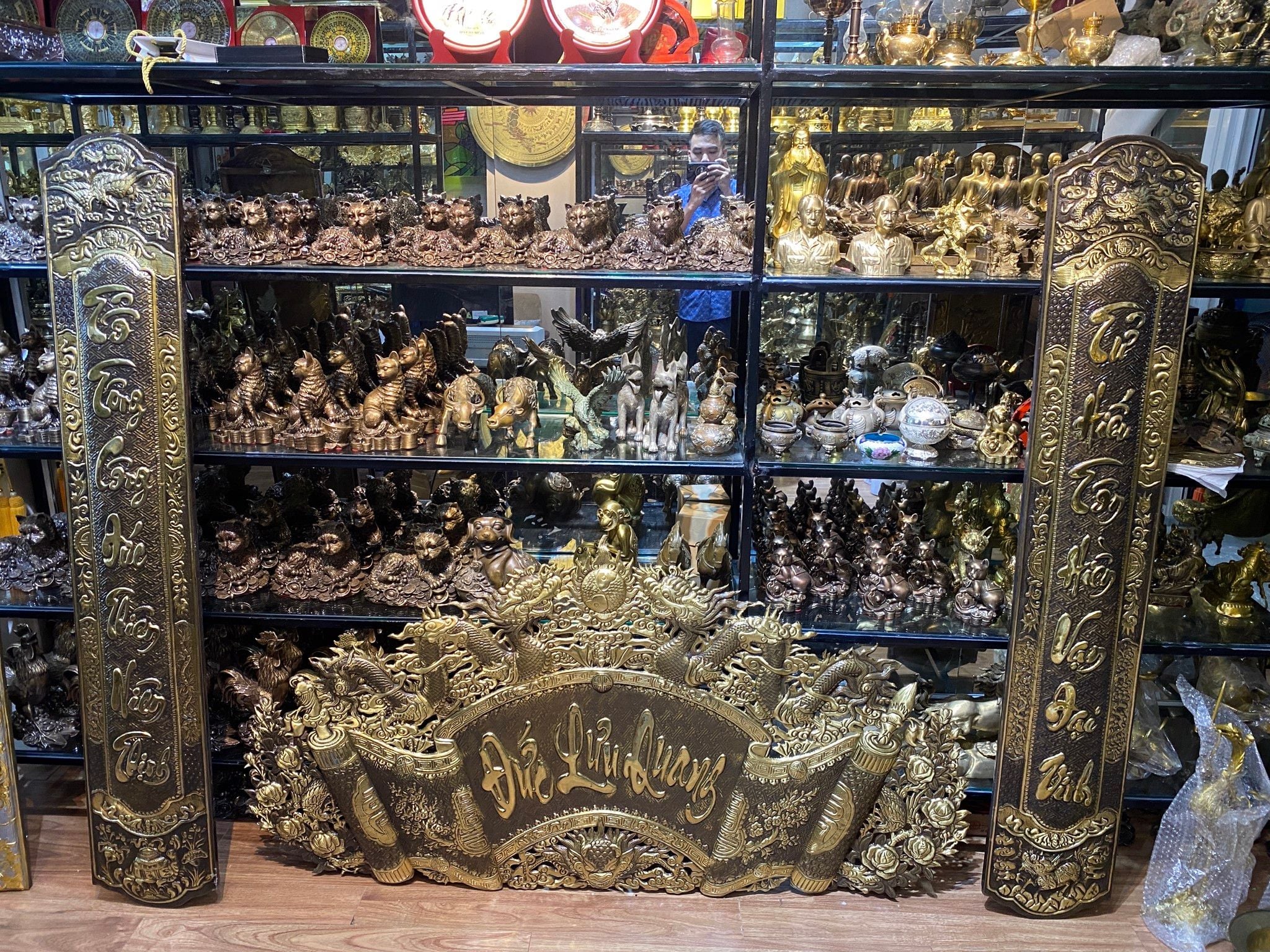 Cuốn thư câu đối bằng đồng 1m55 dày 6zem