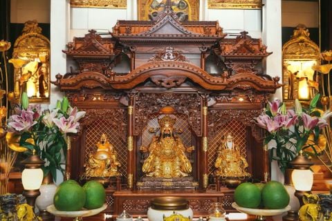 Ban thờ thần tài VIP