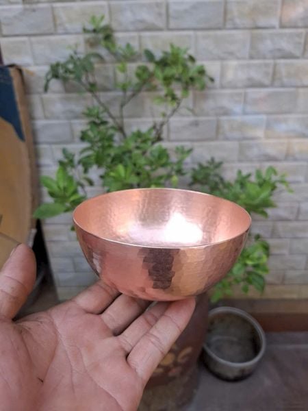 Bát đồng đỏ gò thủ công