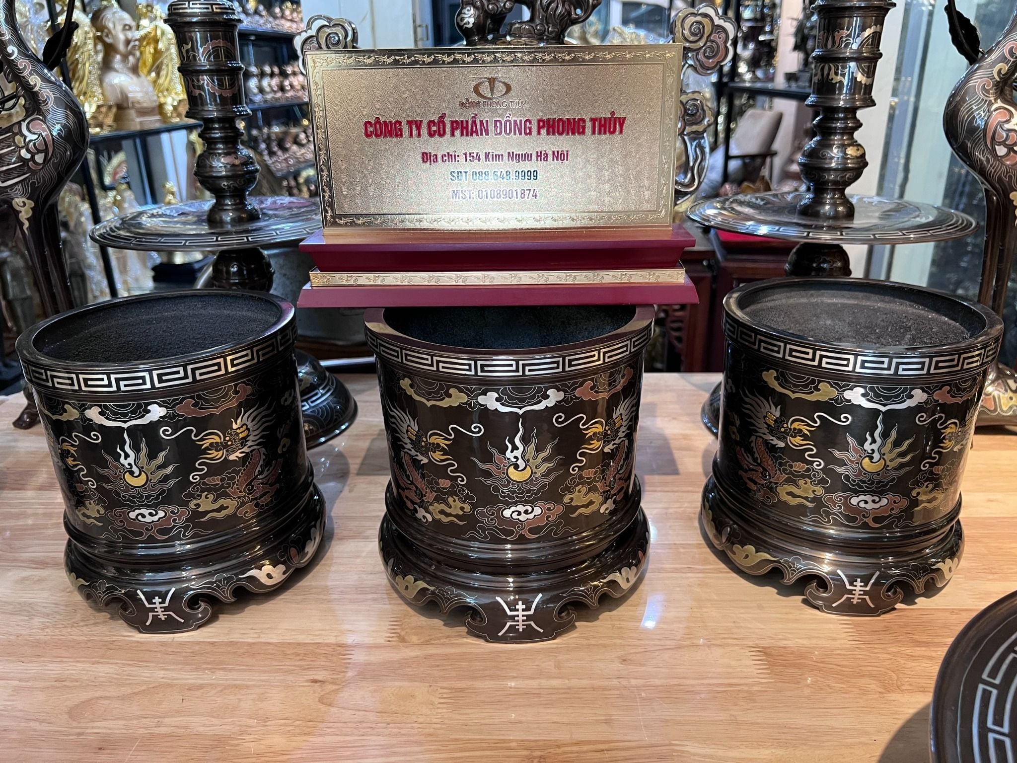 bát hương đồng đỏ khảm ngũ sắc