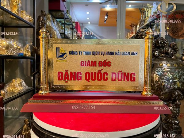 Biển chức danh bằng đồng mạ vàng 24k