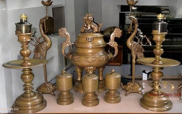 Bộ đỉnh đồng - bộ ngũ sự dáng cổ mẫu cổ