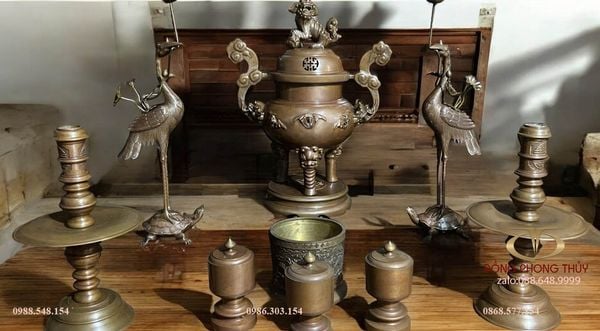 Bộ đỉnh đồng - bộ ngũ sự dáng cổ mẫu cổ