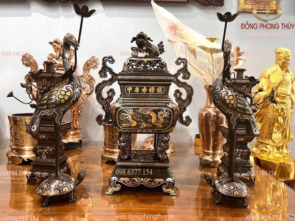 Bộ đỉnh đồng vuông khảm ngũ sắc dáng cổ