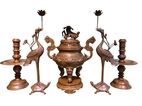 Bộ đỉnh đồng thờ sòi màu cổ nghê liền cao 60cm nặng 32kg màu cổ
