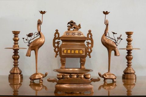 Bộ đỉnh Vuông dáng cổ