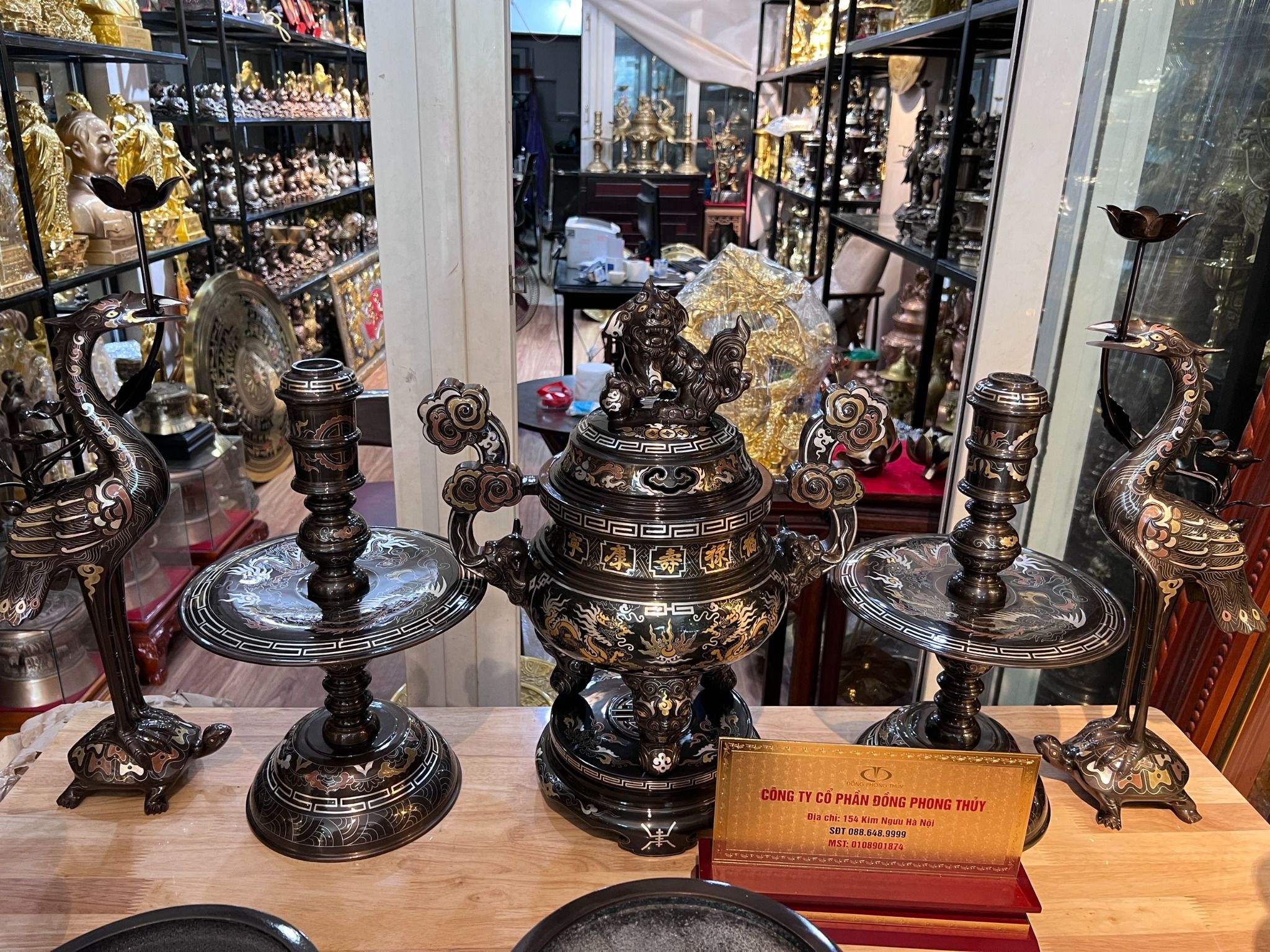 đỉnh song long đồng đỏ khảm ngũ sắc