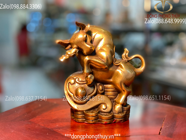 Tượng trâu vàng phong thủy bằng đồng 14cm