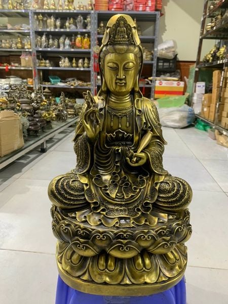 Tượng phật quan âm áo hoa bằng đồng Cao 45 ngang 25 nặng 7kg