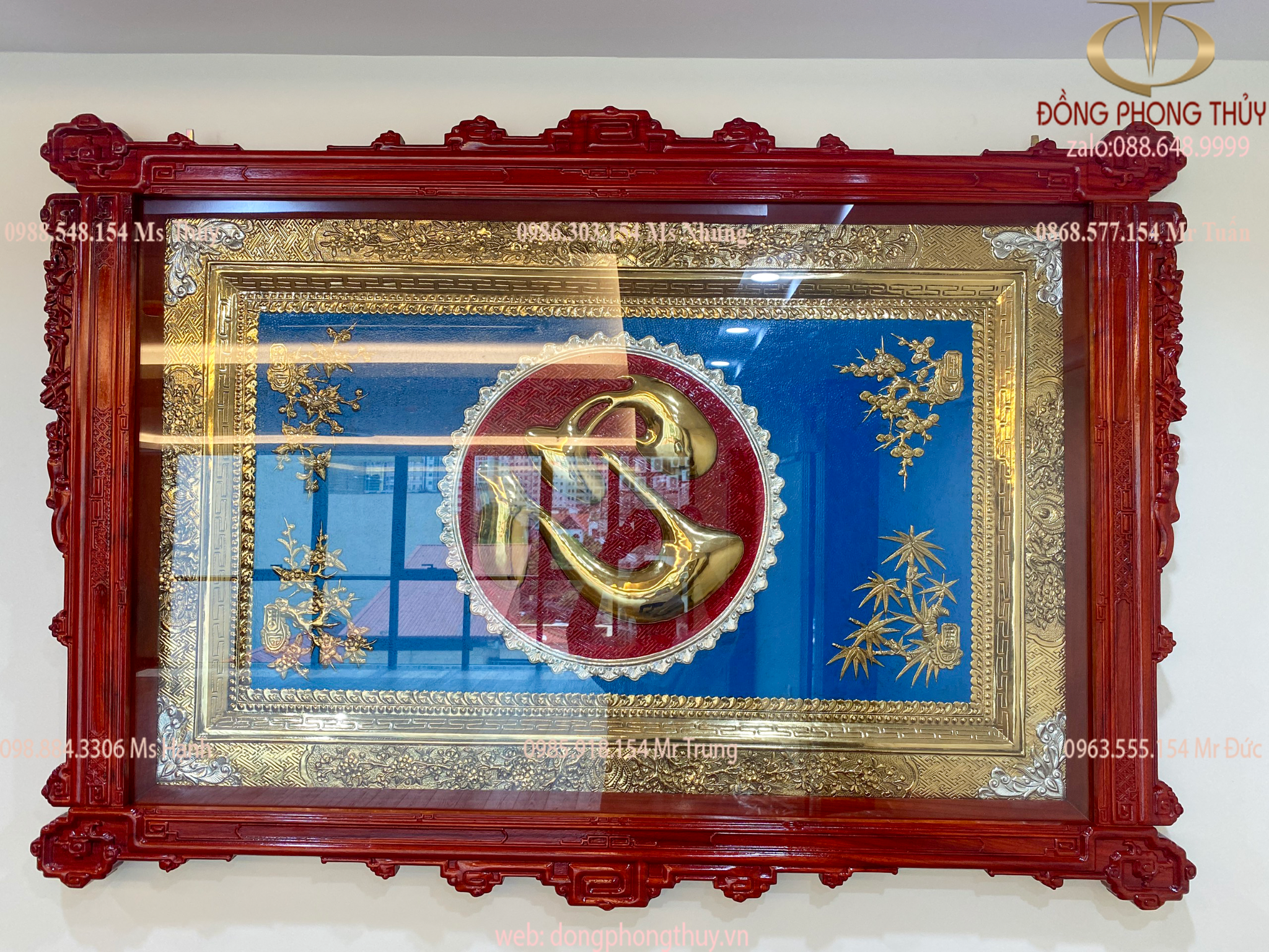 Tranh chữ Tâm bằng đồng mạ vàng 24k