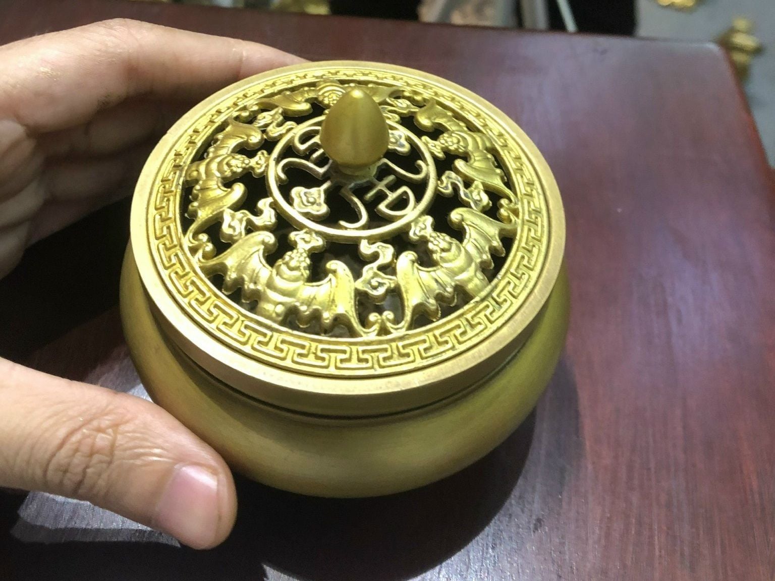 Đỉnh Đốt Trầm Dơi Ngũ Phúc