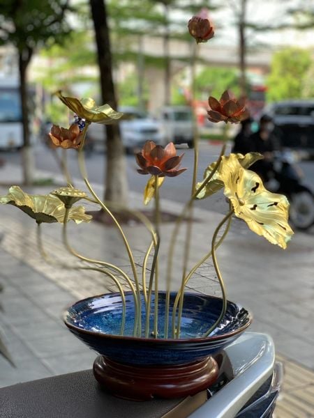 Chậu hoa sen đồng đế thuyền Đại Bái