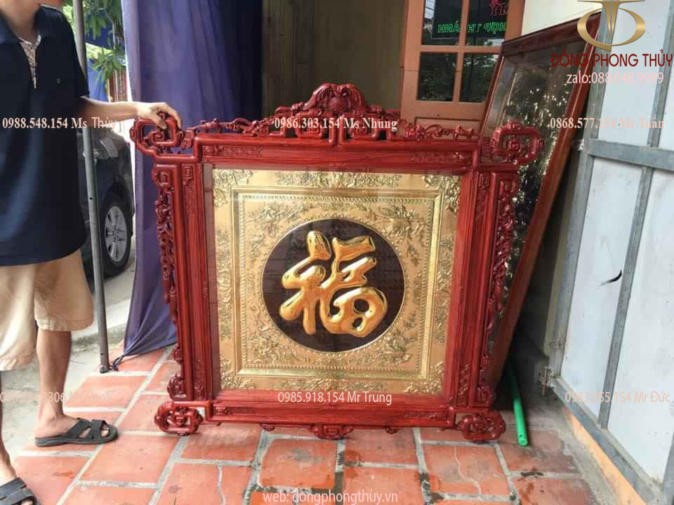 Chữ Phúc bằng đồng