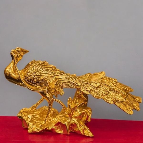 Chim công bằng đồng dát vàng 24k