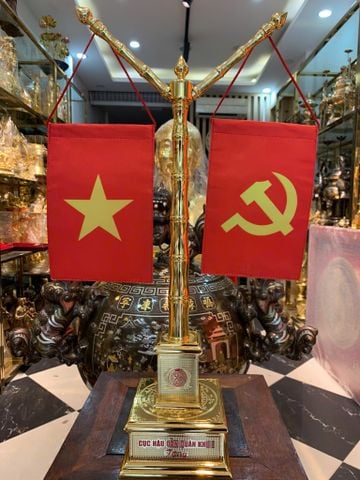 Cột cờ quân đôi mạ vàng 24K