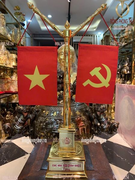 Cột cờ quân đôi mạ vàng 24K