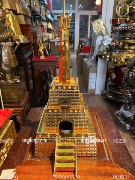 Cột cờ bằng đồng mạ vàng 24k Cao 80cm ngang sâu 15cm nặng 6.5kg