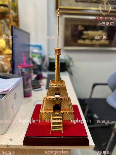 Cột cờ Hà Nội bằng đồng mạ vàng 24k