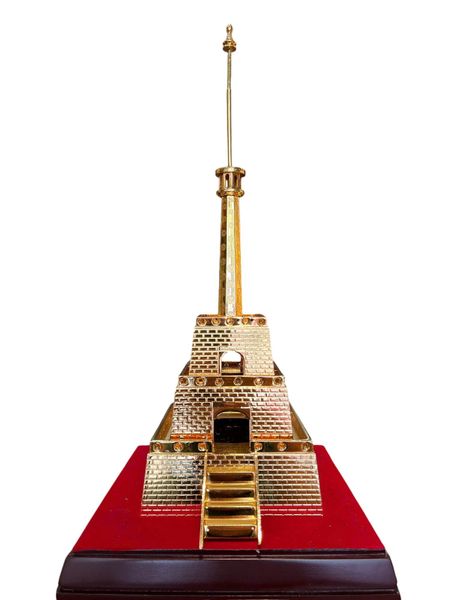 Cột cờ Hà Nội bằng đồng mạ vàng 24k