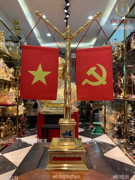 Cột cờ mạ vàng 24k theo yêu cầu