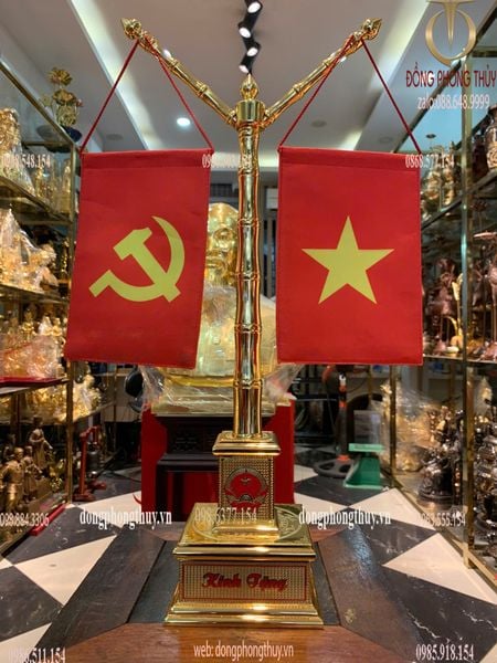 Cột cờ mạ vàng 24k theo yêu cầu