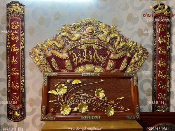 Cuốn thư câu đối đồng đỏ dát vàng