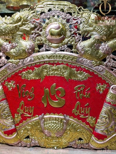 Cuốn thư câu đối bằng đồng đỏ dát vàng nano