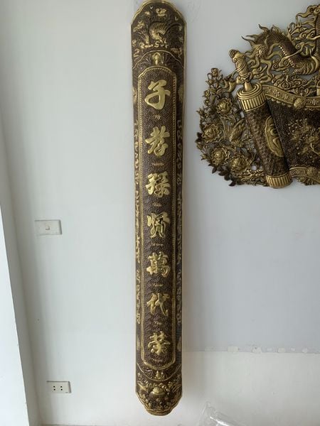 Cuốn thư câu đối bằng đồng 1m76 màu hun giả cổ hàng đẹp